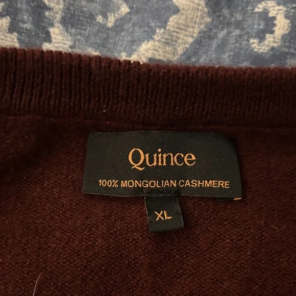 Burgundy Cashmere V-Neck Sweater - Picture 2 of 3